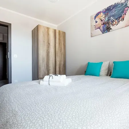 Lazuryt Apartment *